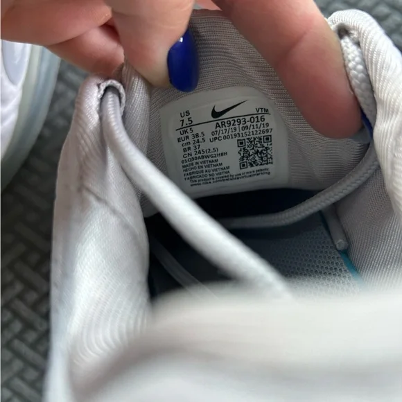 Nike Air Max 720 Vast Wolf Grey Women’s Size 7.5 - Picture 7 of 9